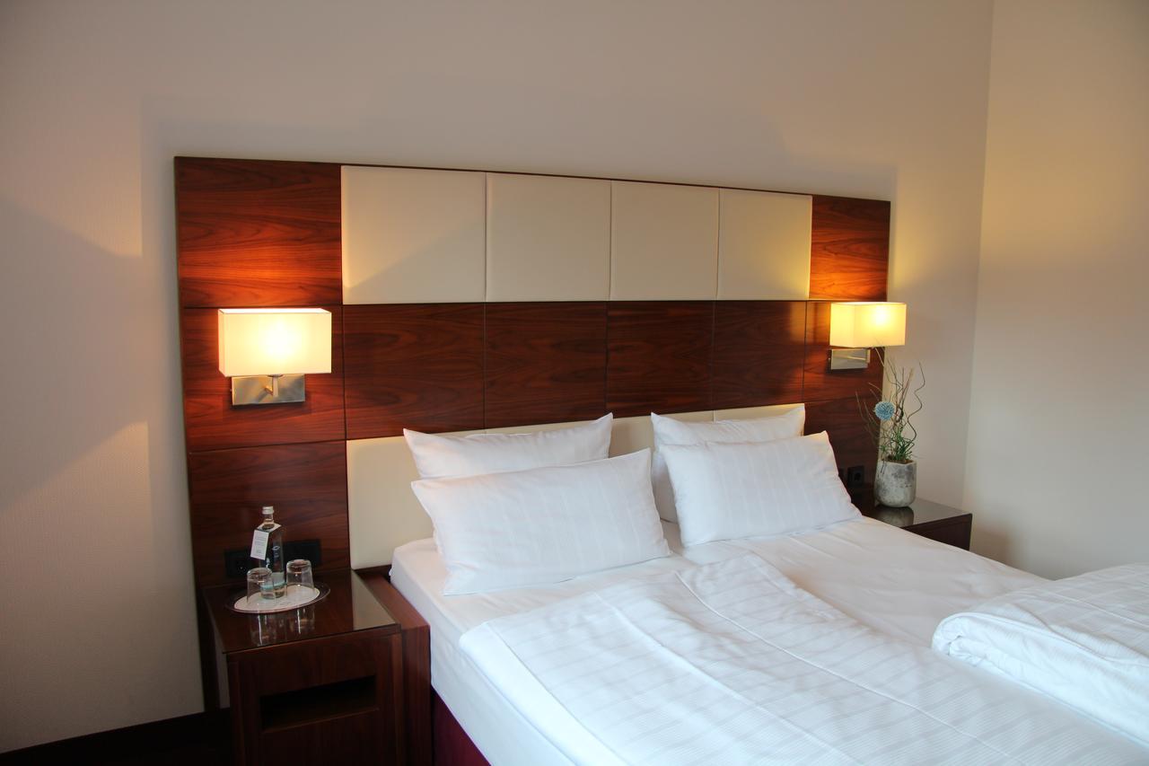 Hotel Adena 2*