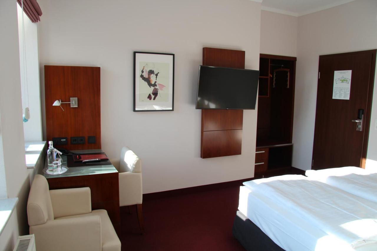 Adena Hotel